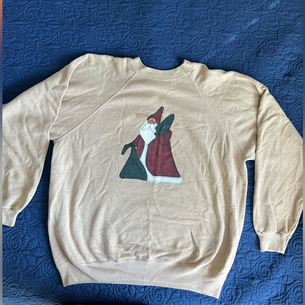Vintage Hanes size XL 46-48 Christmas Santa sweatshirt.